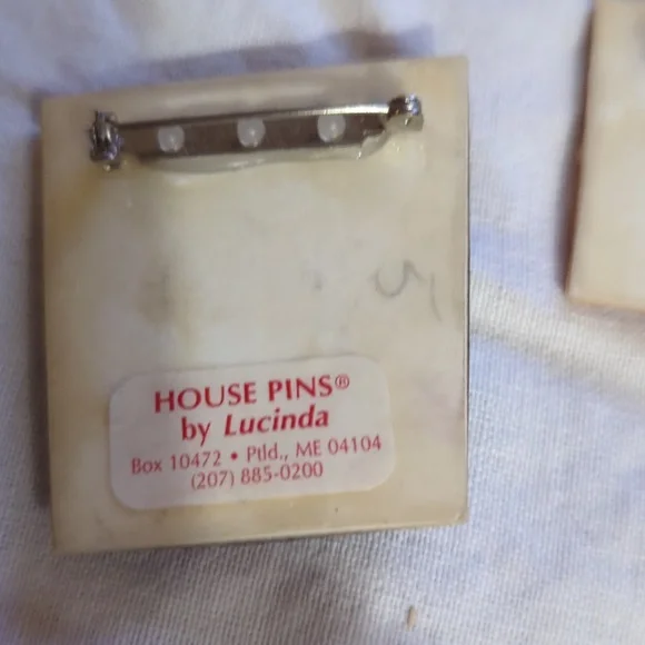 2 Kitty House Pins - Picture 4 of 5